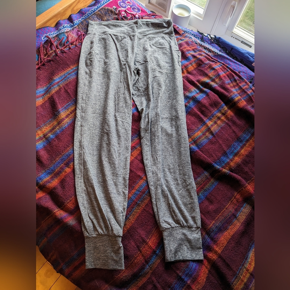 TNA Heather Grey Comfy Leggings